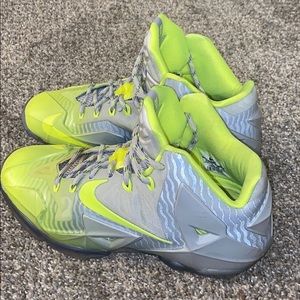 Lebron XI Collection